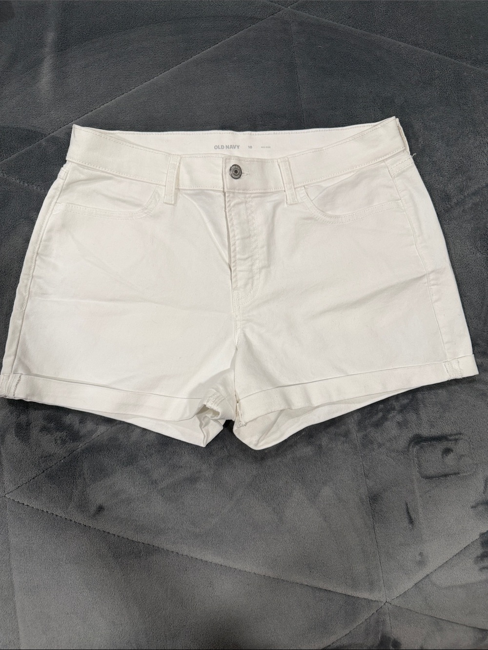 Old Navy White Cuffed Women’s Jean Shorts